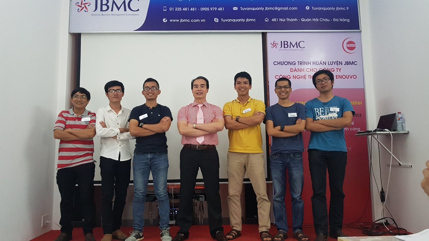 Enouvers with the training course "Professional Presentation Competences" from JBMC